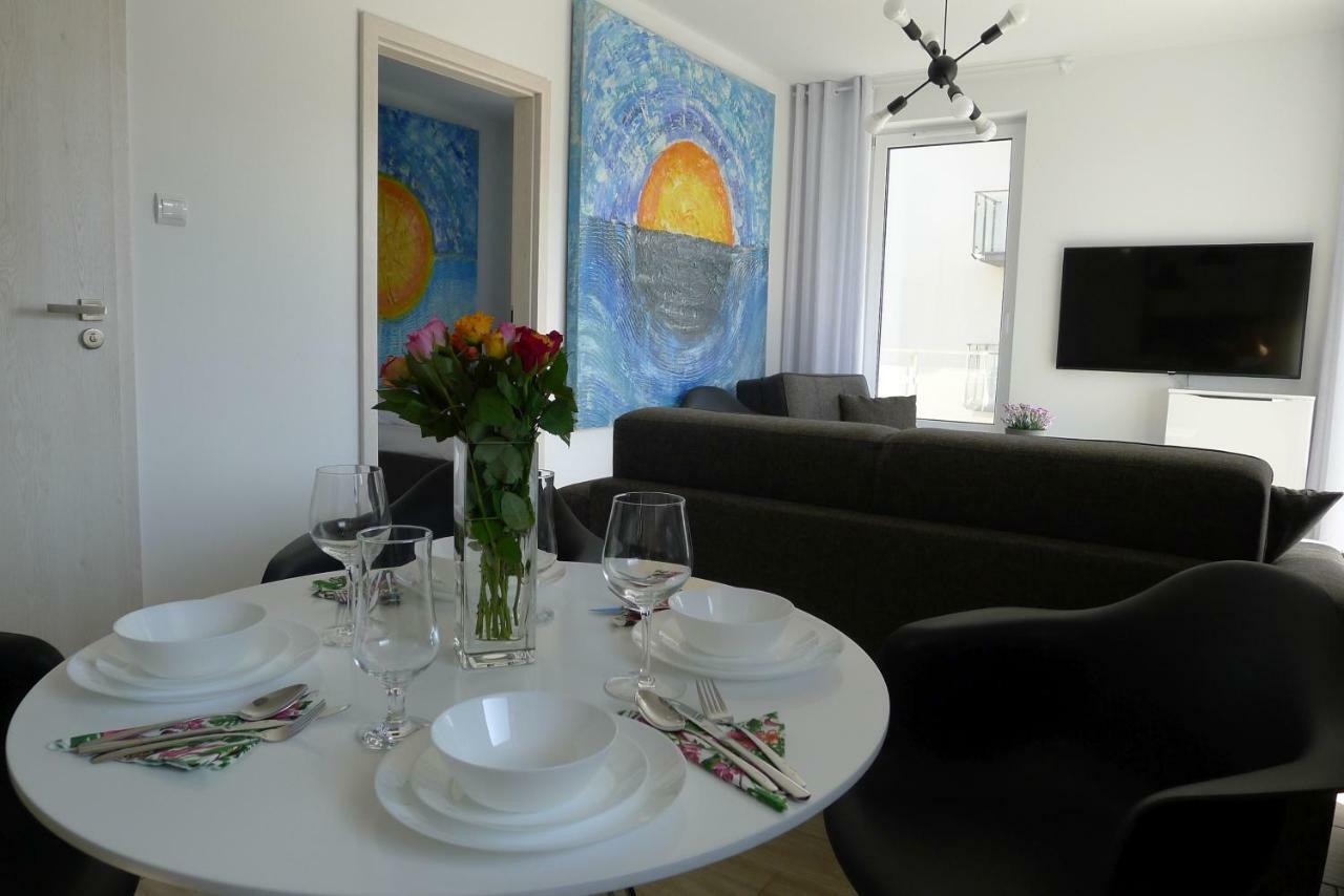 Impresja 42 Apartament Z Garazem Kolobřeh Exteriér fotografie