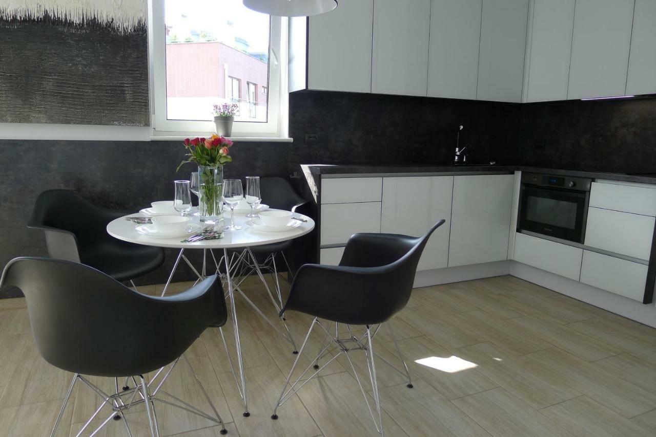Impresja 42 Apartament Z Garazem Kolobřeh Exteriér fotografie