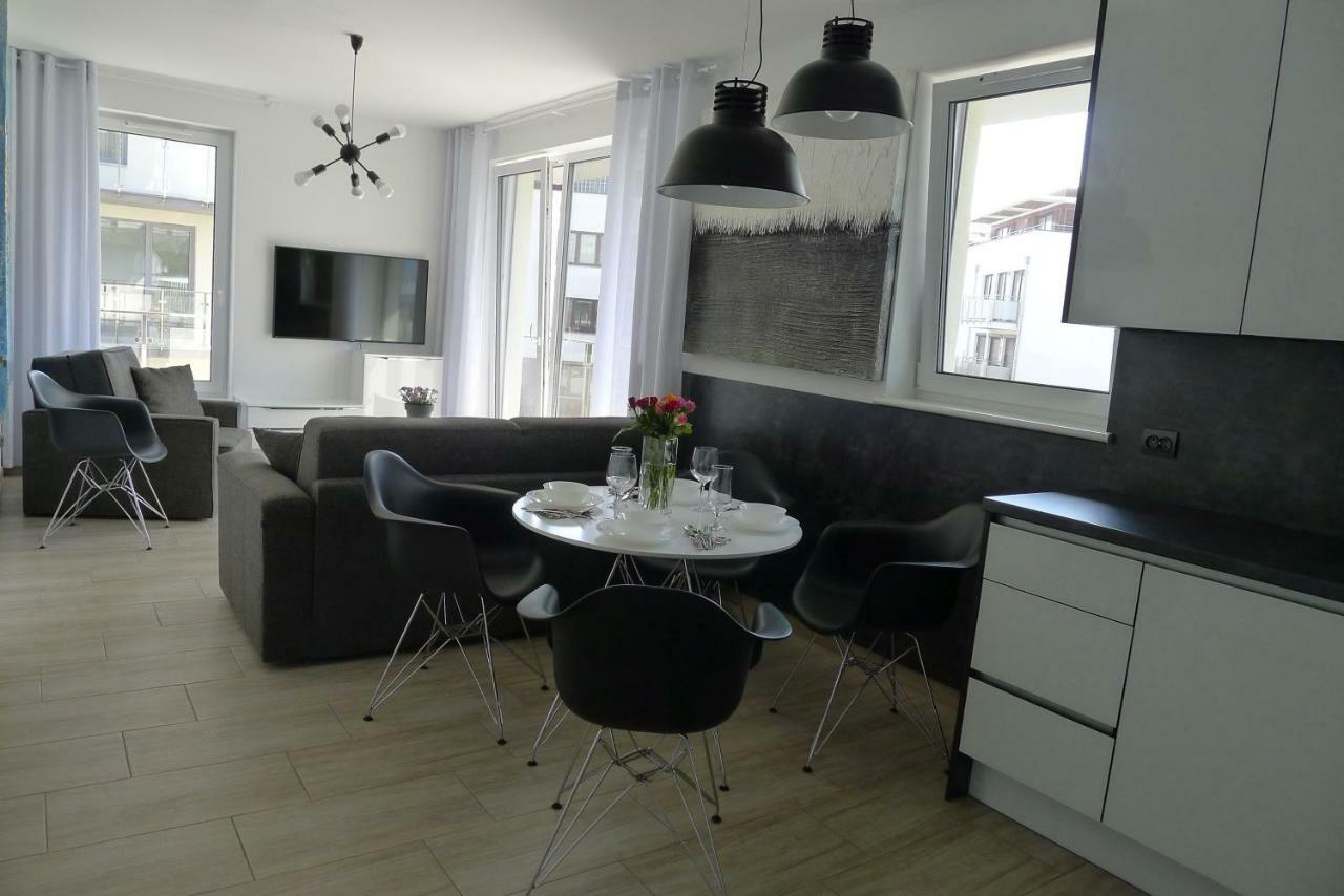Impresja 42 Apartament Z Garazem Kolobřeh Exteriér fotografie