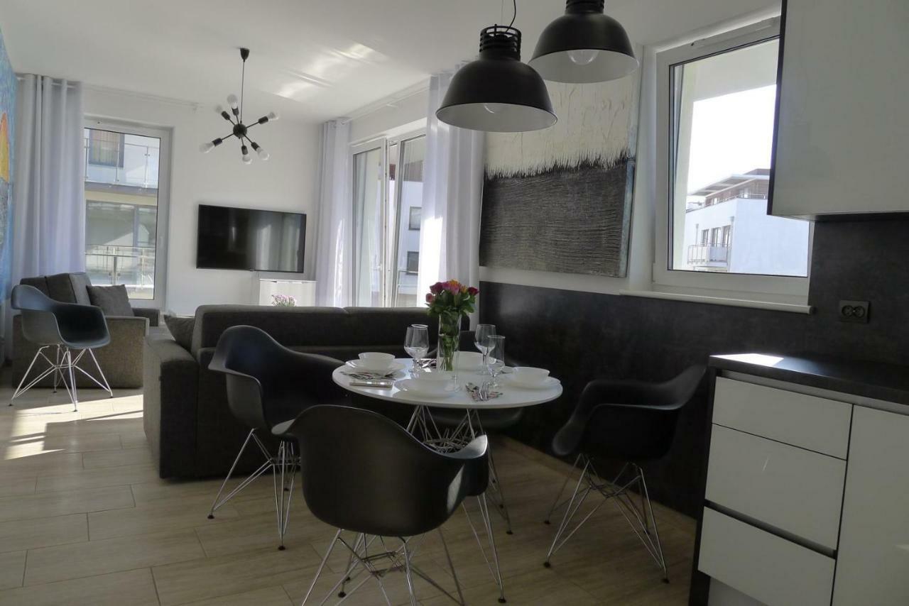 Impresja 42 Apartament Z Garazem Kolobřeh Exteriér fotografie